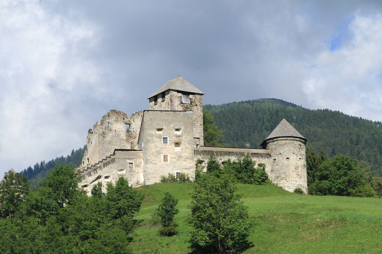 Burg Heinfels, Panzendorf